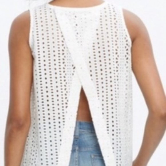Madewell Eyelet Swing Back V-Neck Top Size Medium - Picture 2 of 3